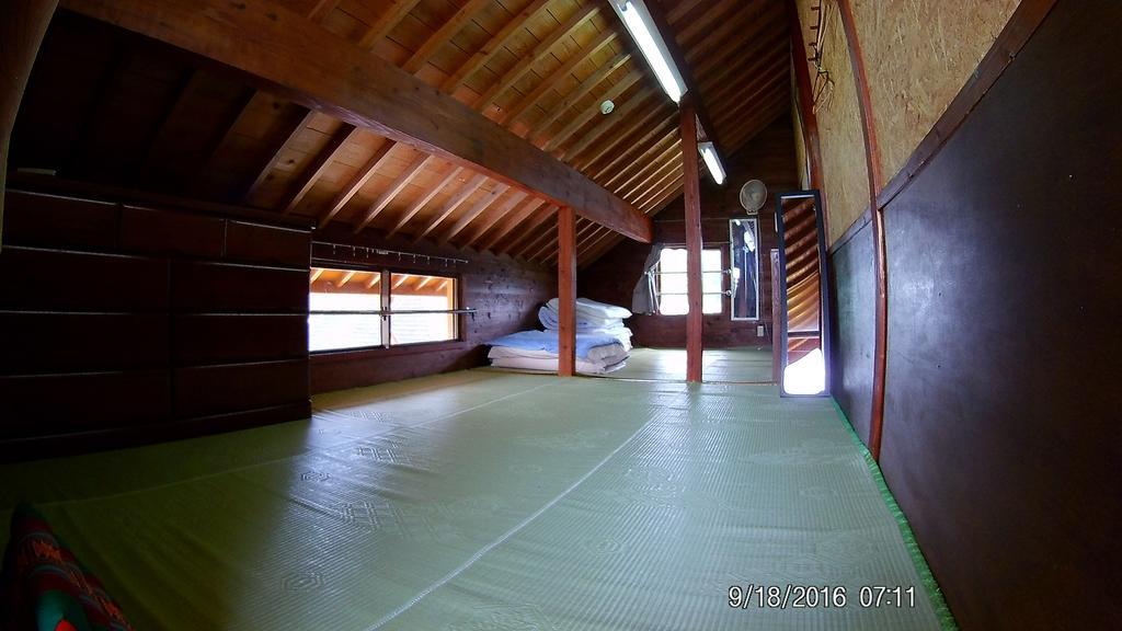 Hotel Tropical Surf House Okinawa à Onna Extérieur photo
