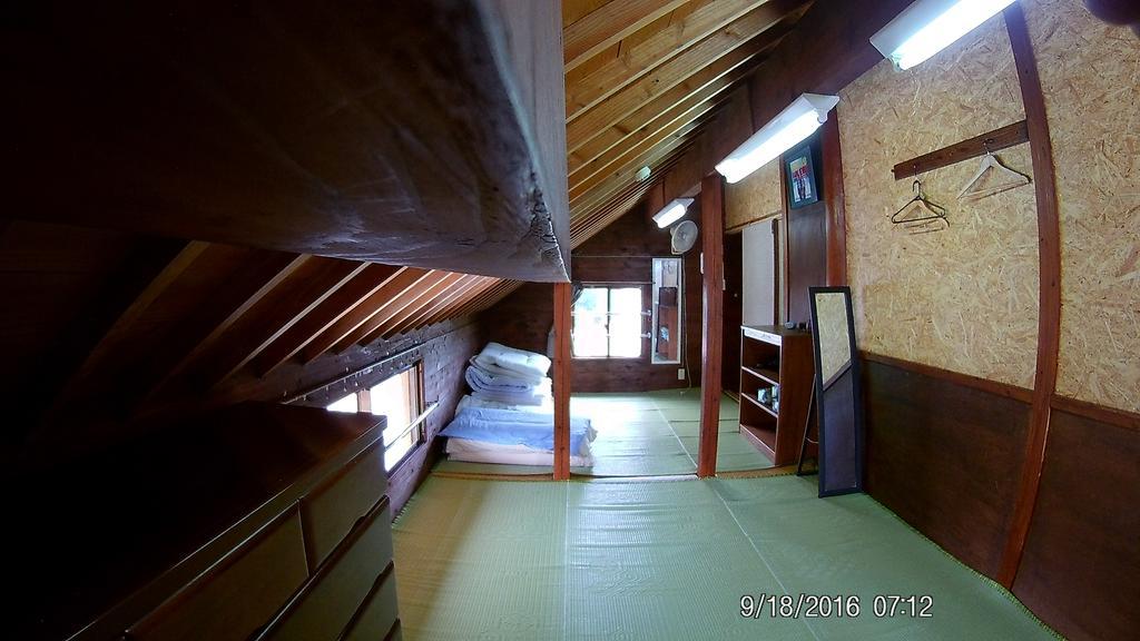 Hotel Tropical Surf House Okinawa à Onna Extérieur photo