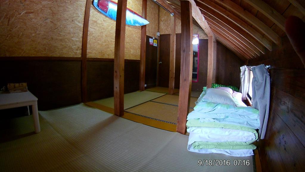 Hotel Tropical Surf House Okinawa à Onna Extérieur photo