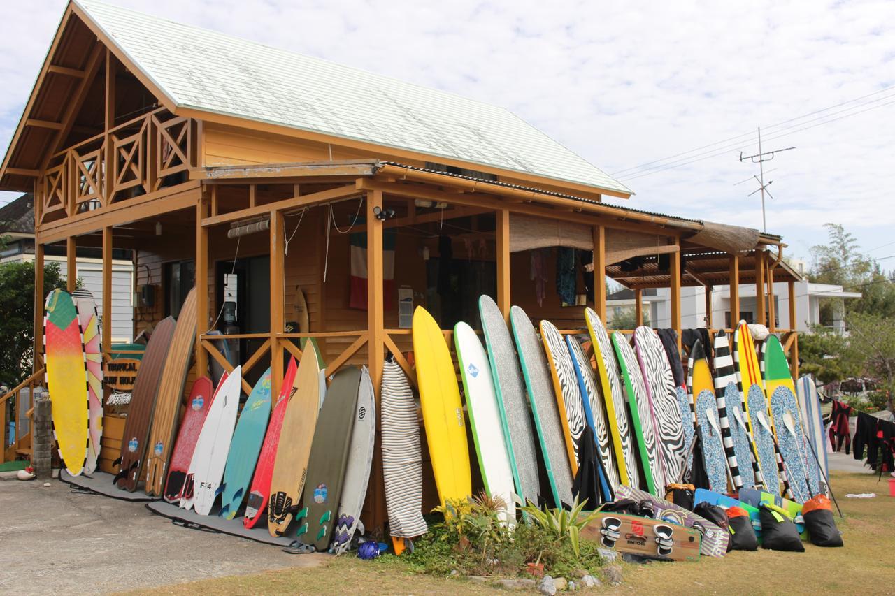 Hotel Tropical Surf House Okinawa à Onna Extérieur photo